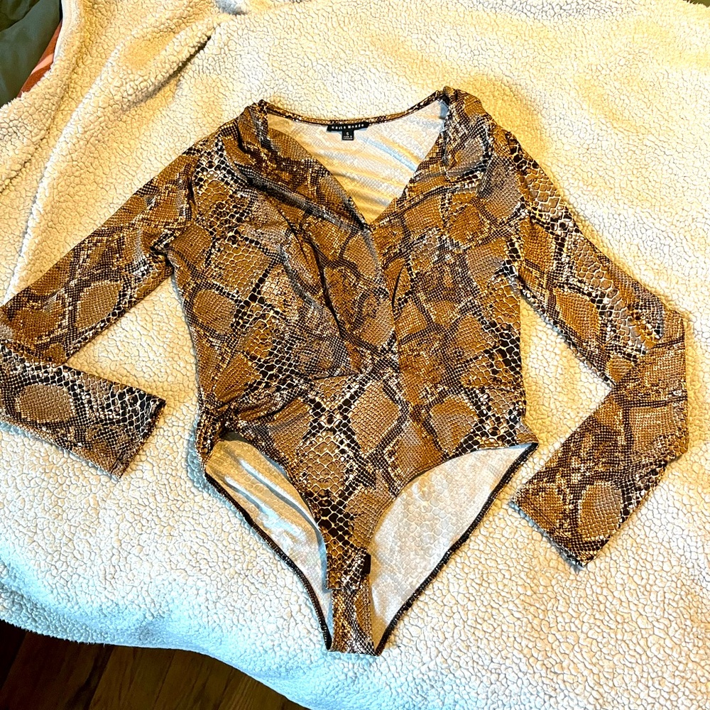 Haute Monde Snakeskin Long Sleeve Bodysuit Size Small